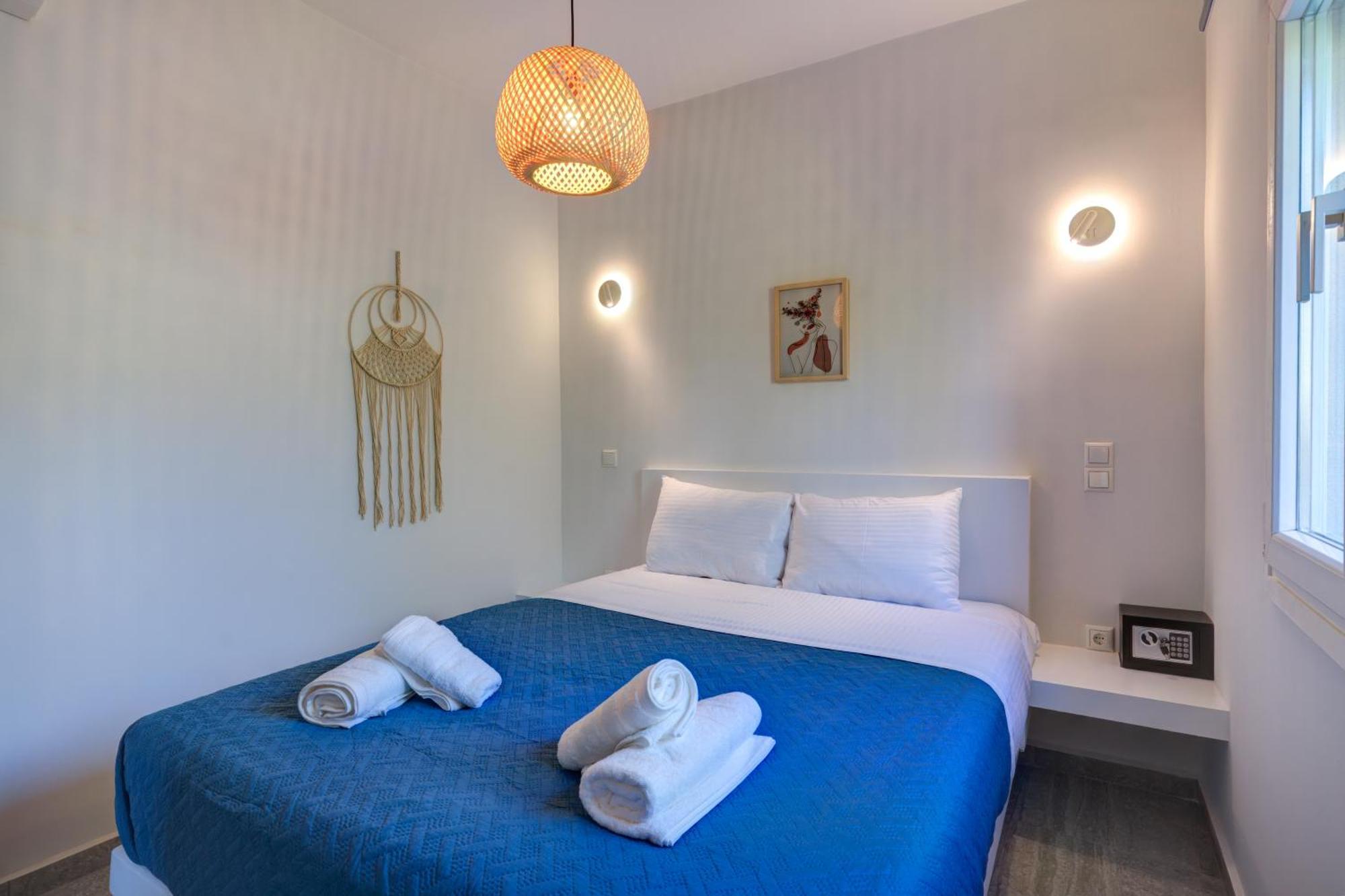 Molos Beachfront Apartments In Diakopto Luaran gambar
