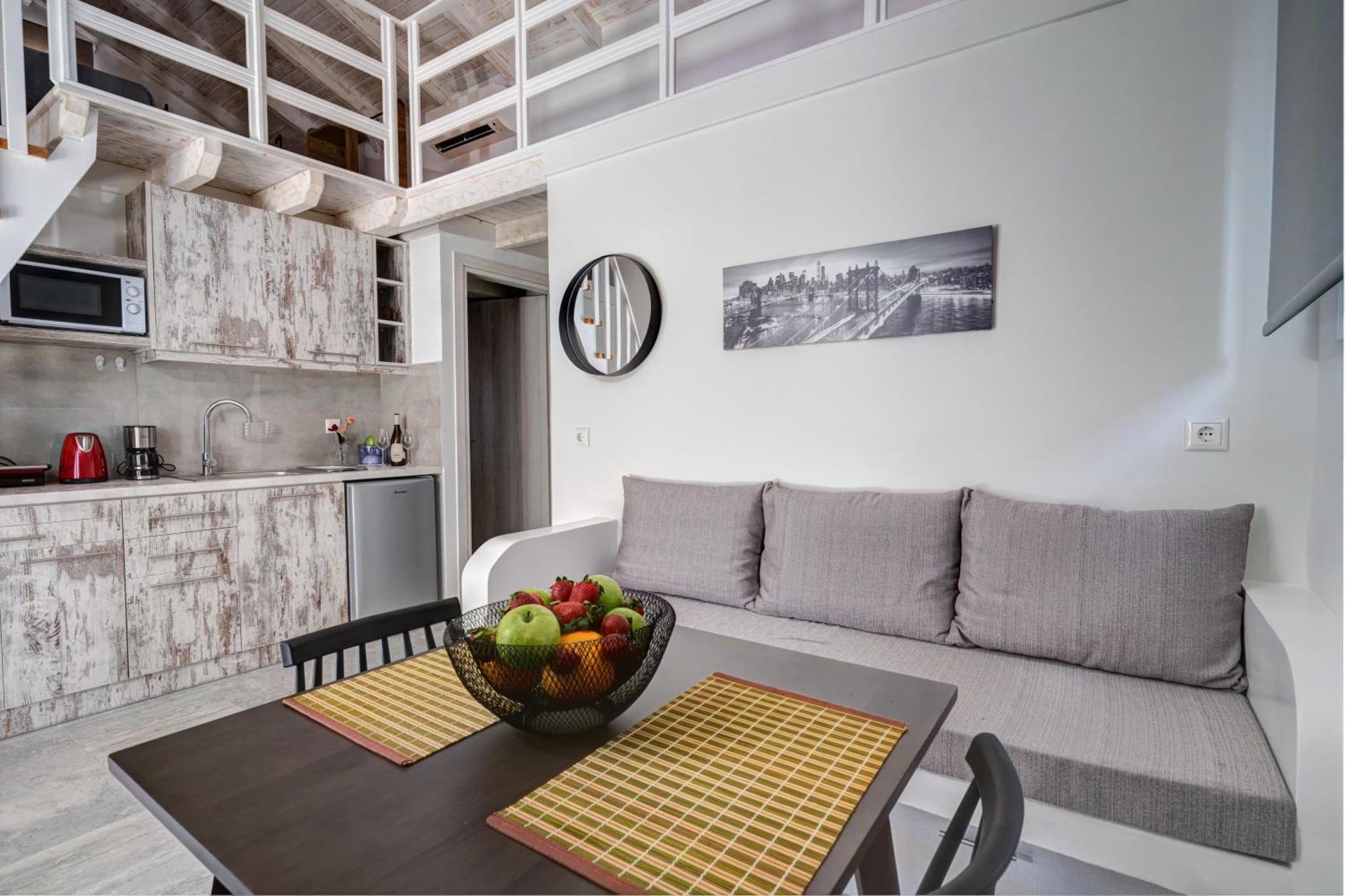 Molos Beachfront Apartments In Diakopto Luaran gambar